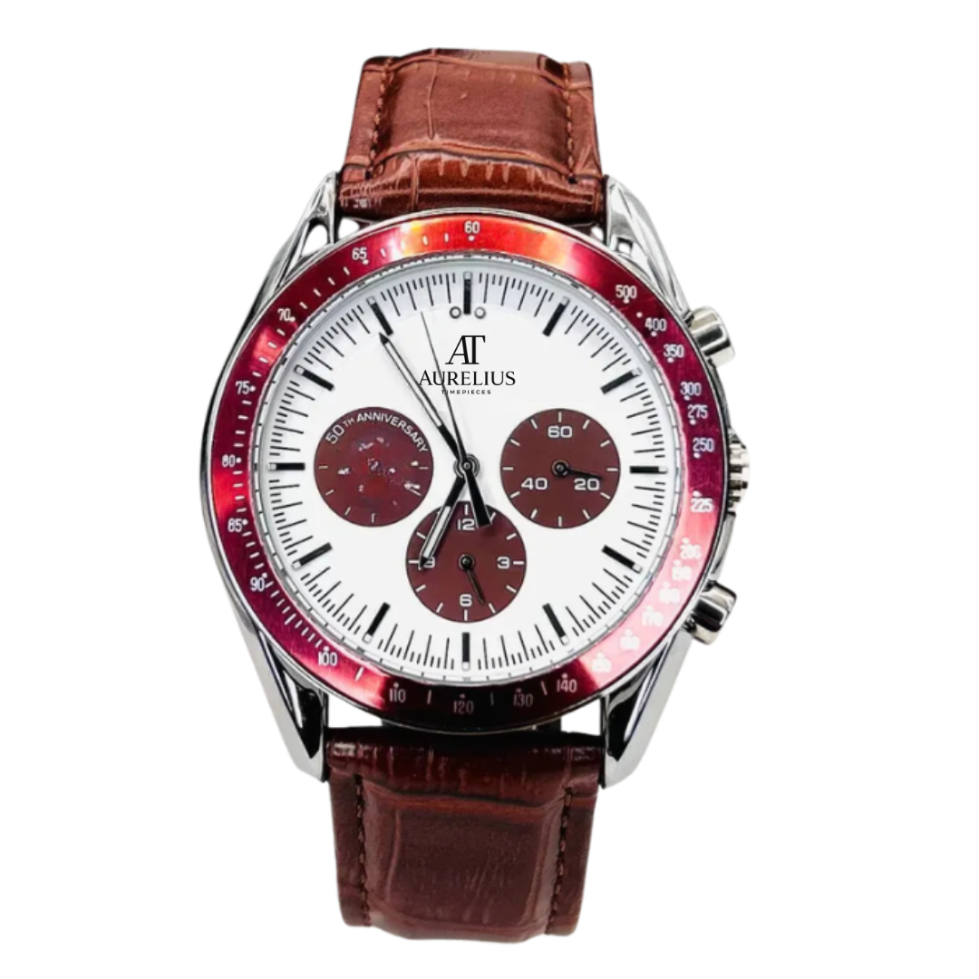 Professioneller Chronograph 42 – Weißes Zifferblatt Mit Roten Hilfszifferblättern | Edelstahlgehäuse & Braunes Lederarmband & Rote Tachymeterlünette